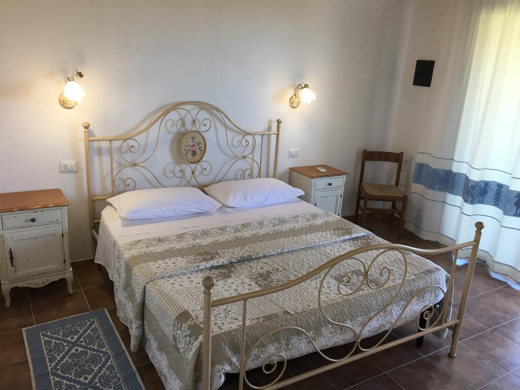 奧爾比亞Agriturismo Mieleamaro别墅 外观 照片