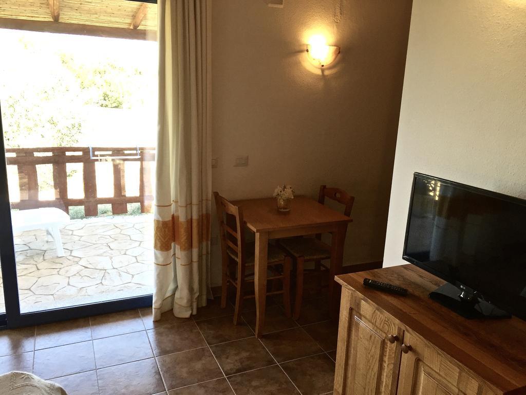 奧爾比亞Agriturismo Mieleamaro别墅 外观 照片