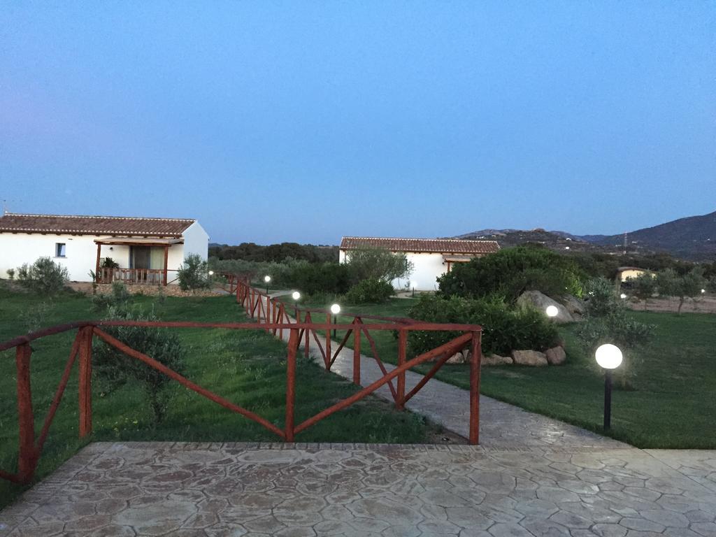 奧爾比亞Agriturismo Mieleamaro别墅 外观 照片