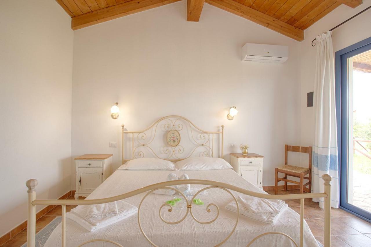 奧爾比亞Agriturismo Mieleamaro别墅 外观 照片