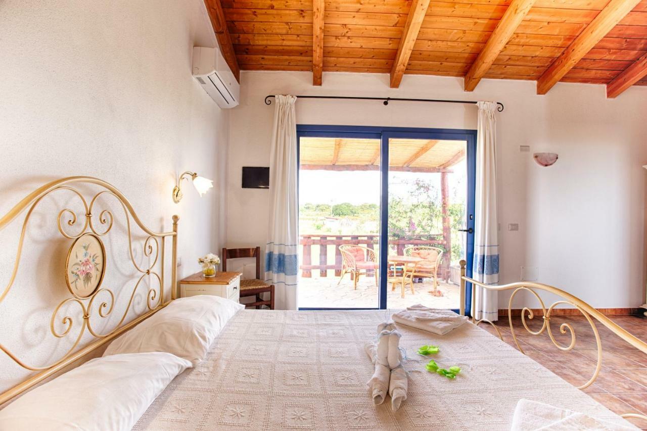 奧爾比亞Agriturismo Mieleamaro别墅 外观 照片